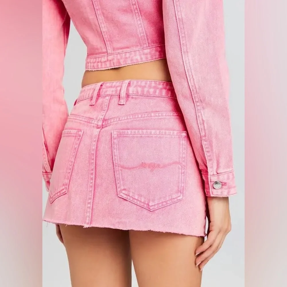 SEROYA Zuri Mini Pink Denim Skirt NEW Sz 26 - Picture 3 of 4
